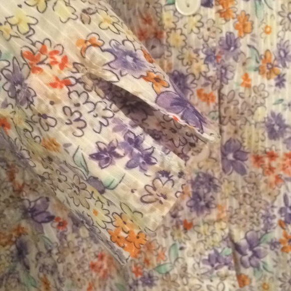 Alfred Dunner floral blouse - Picture 6 of 7